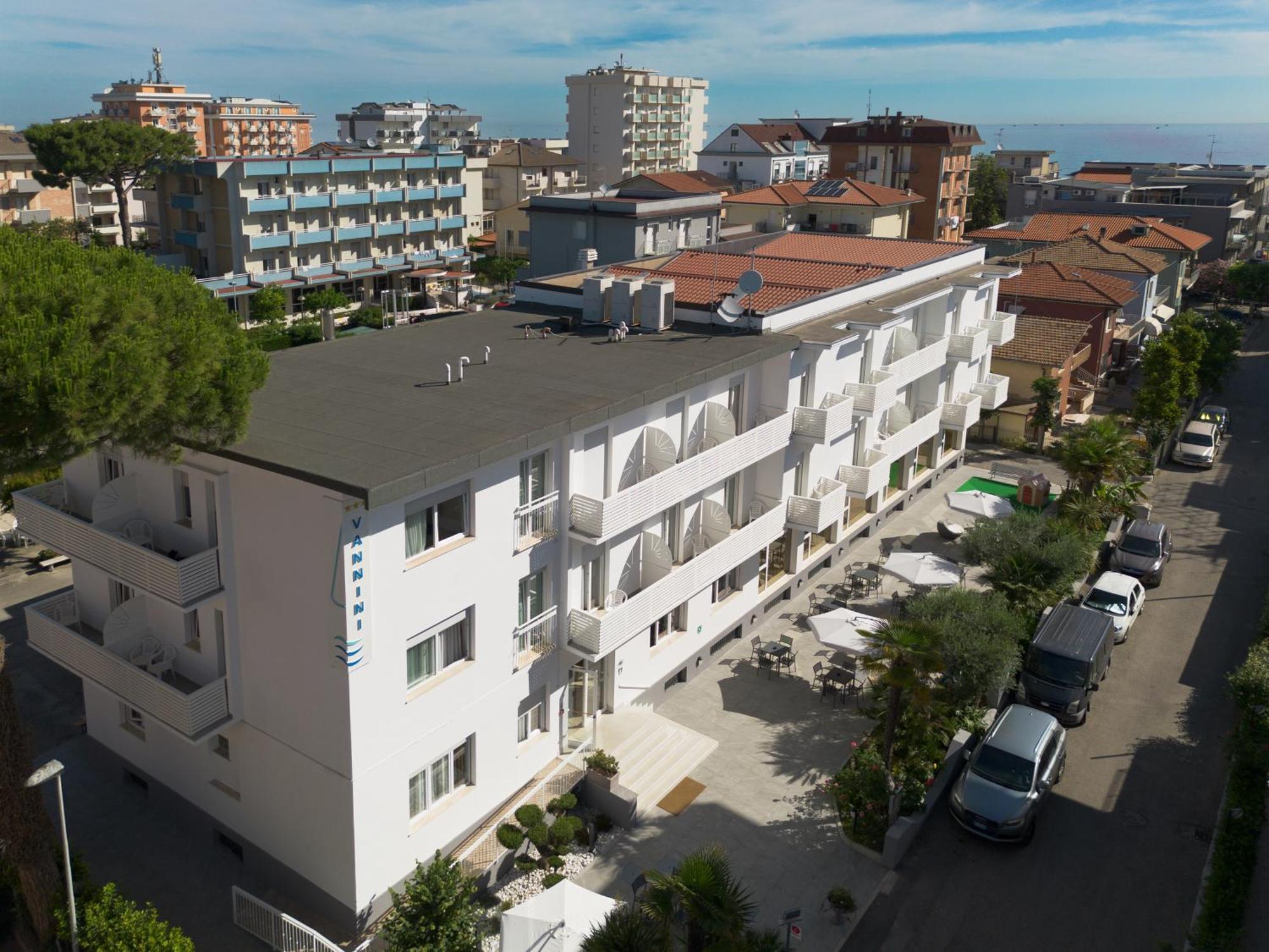 Hotel Vannini Rimini Exterior photo