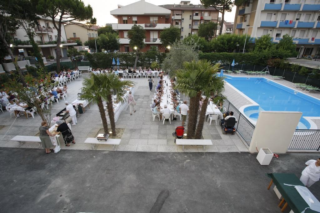 Hotel Vannini Rimini Exterior photo