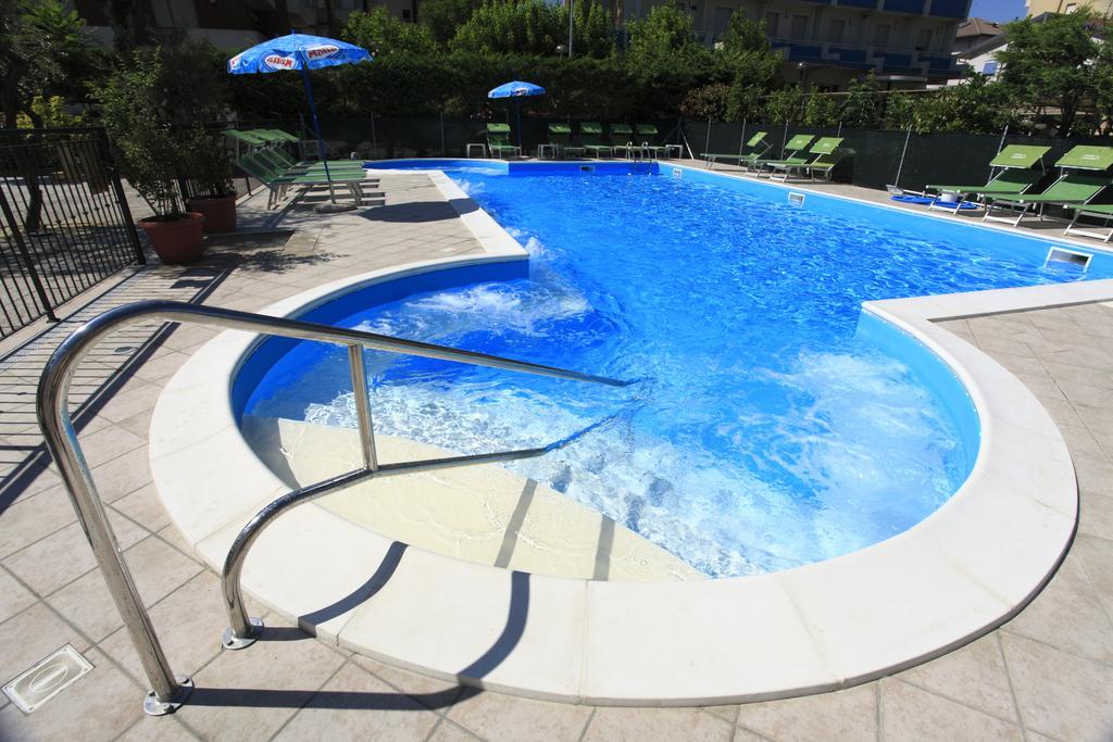 Hotel Vannini Rimini Exterior photo